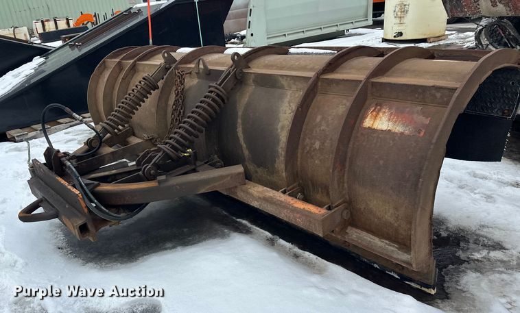 image for item FK1580 2012 International SF637 dump truck