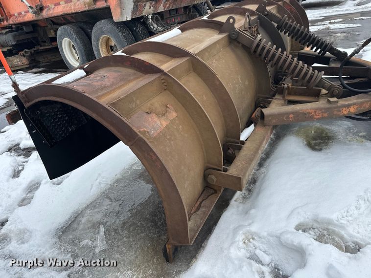 image for item FK1580 2012 International SF637 dump truck