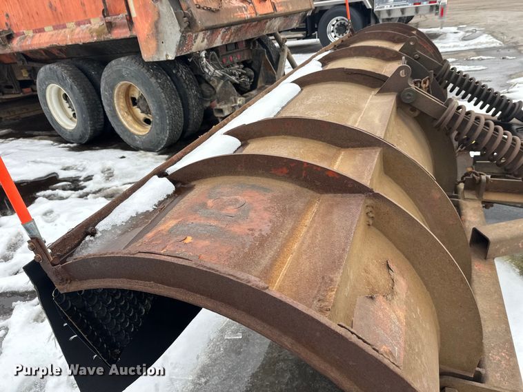 image for item FK1580 2012 International SF637 dump truck