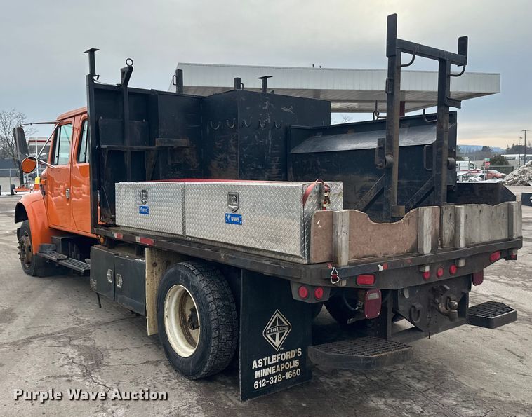 image for item FK1581 2002 International 4700 Low Profile Crew Cab flatbed truck