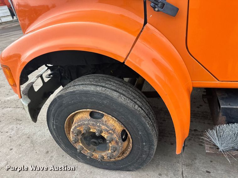 image for item FK1581 2002 International 4700 Low Profile Crew Cab flatbed truck