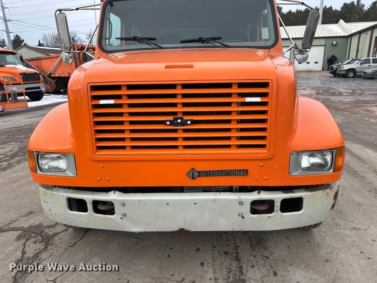 image for item FK1581 2002 International 4700 Low Profile Crew Cab flatbed truck