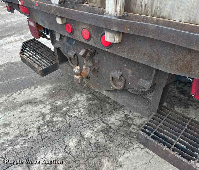 image for item FK1581 2002 International 4700 Low Profile Crew Cab flatbed truck