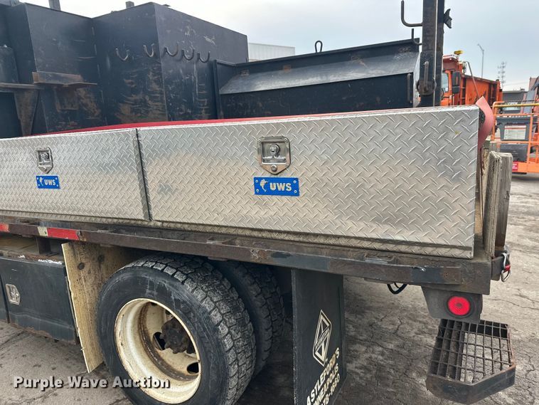 image for item FK1581 2002 International 4700 Low Profile Crew Cab flatbed truck