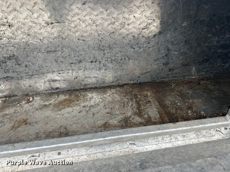 image for item FK1581 2002 International 4700 Low Profile Crew Cab flatbed truck