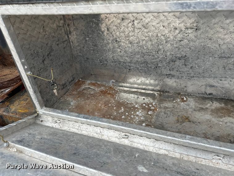 image for item FK1581 2002 International 4700 Low Profile Crew Cab flatbed truck