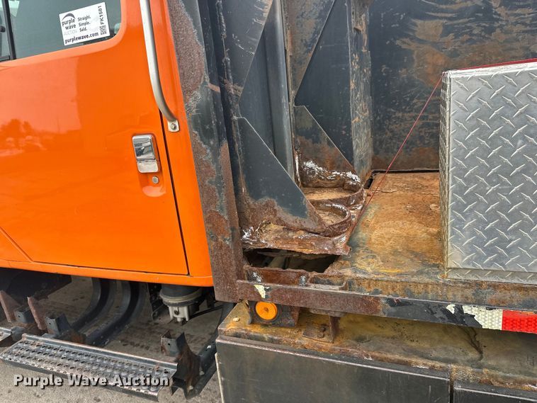 image for item FK1581 2002 International 4700 Low Profile Crew Cab flatbed truck