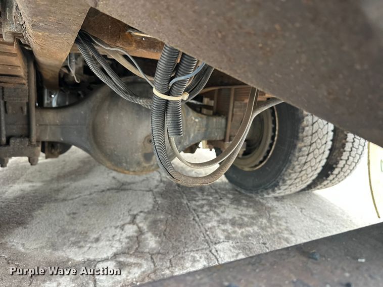 image for item FK1581 2002 International 4700 Low Profile Crew Cab flatbed truck