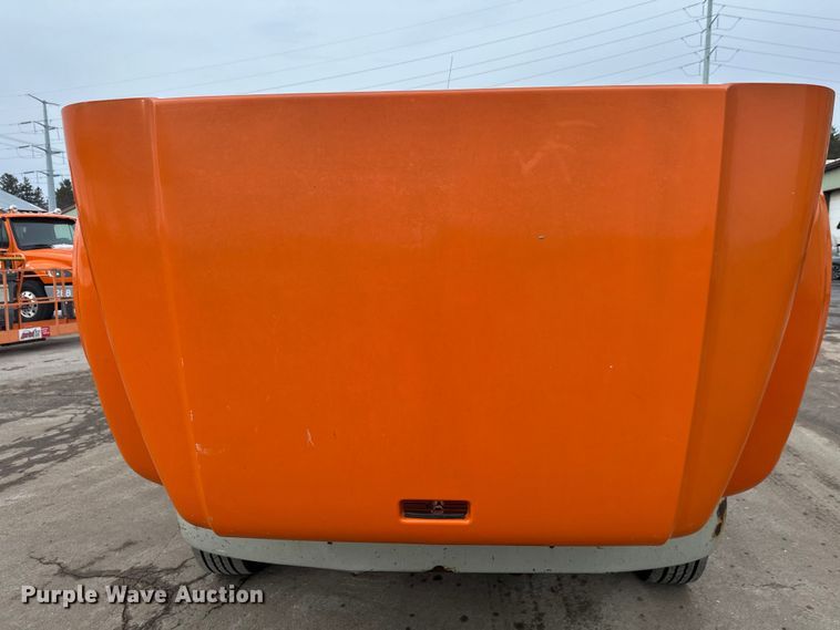 image for item FK1581 2002 International 4700 Low Profile Crew Cab flatbed truck