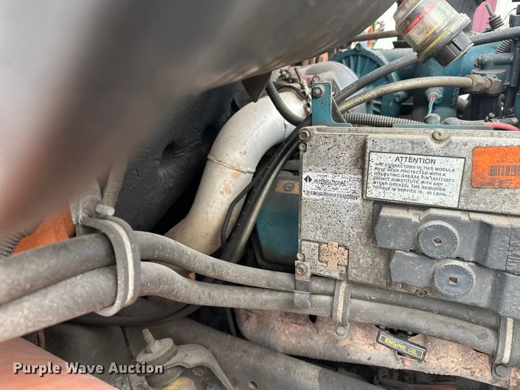 image for item FK1581 2002 International 4700 Low Profile Crew Cab flatbed truck