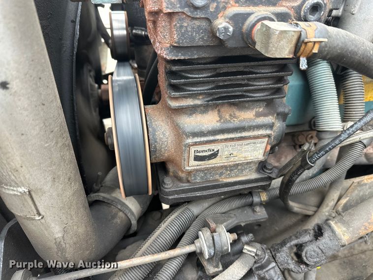 image for item FK1581 2002 International 4700 Low Profile Crew Cab flatbed truck