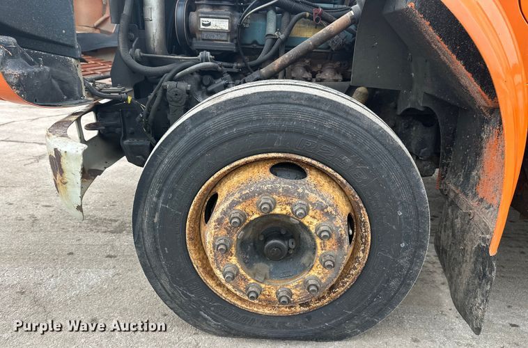 image for item FK1581 2002 International 4700 Low Profile Crew Cab flatbed truck