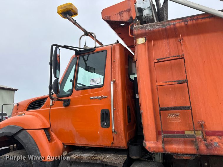 image for item FK1582 2008 International 7600 dump truck
