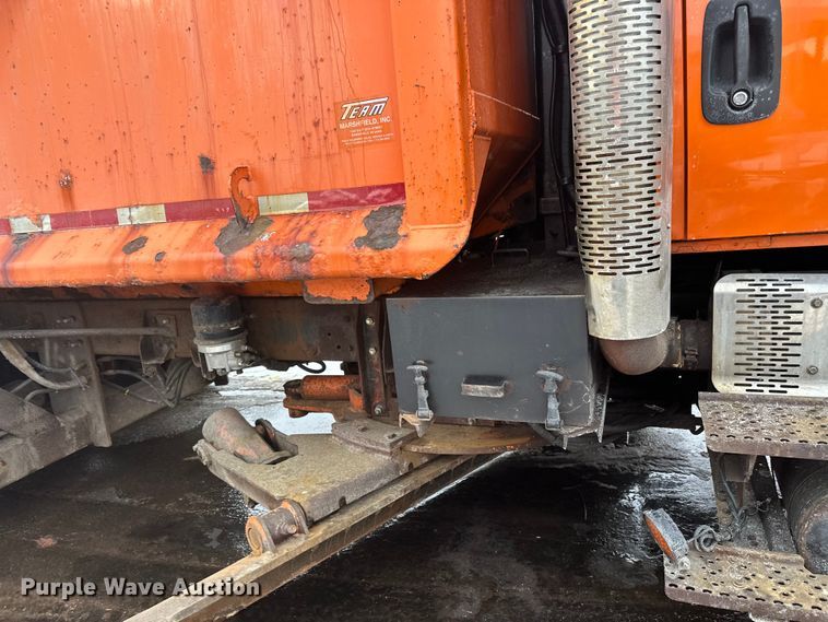 image for item FK1582 2008 International 7600 dump truck