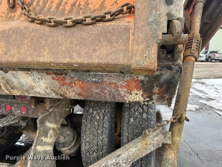 image for item FK1582 2008 International 7600 dump truck