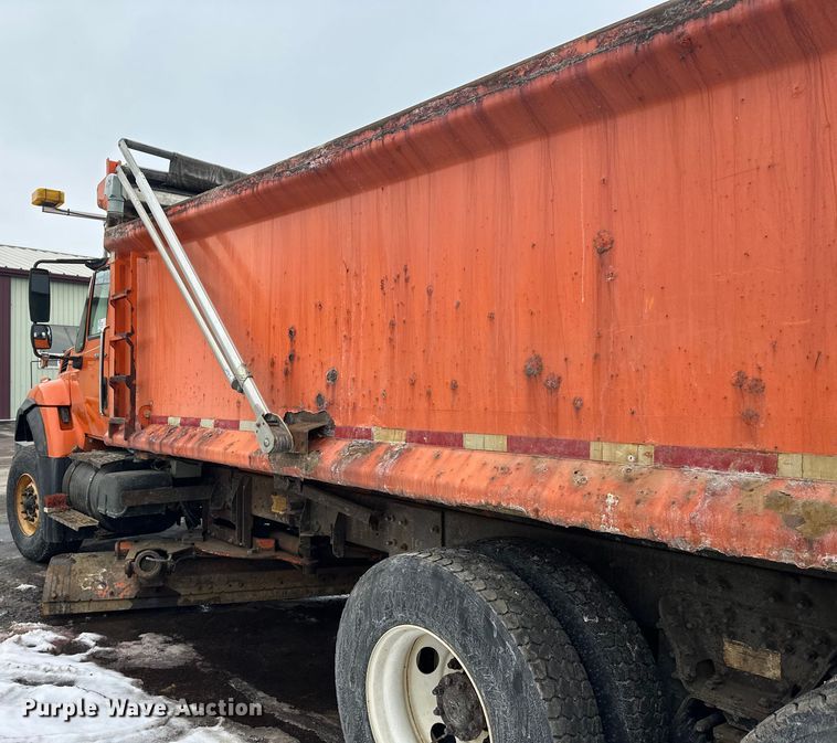 image for item FK1582 2008 International 7600 dump truck