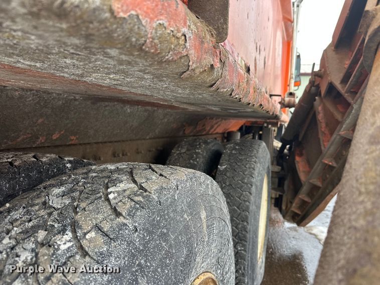 image for item FK1582 2008 International 7600 dump truck