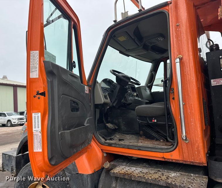 image for item FK1582 2008 International 7600 dump truck