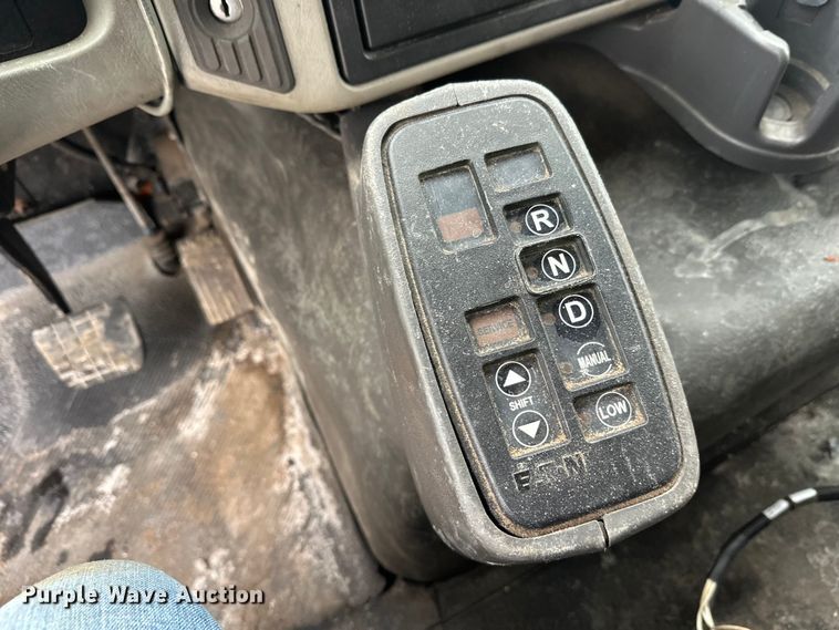 image for item FK1582 2008 International 7600 dump truck