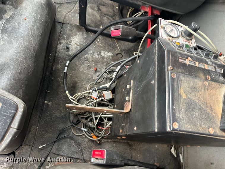 image for item FK1582 2008 International 7600 dump truck