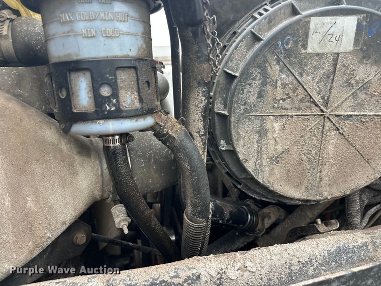 image for item FK1582 2008 International 7600 dump truck