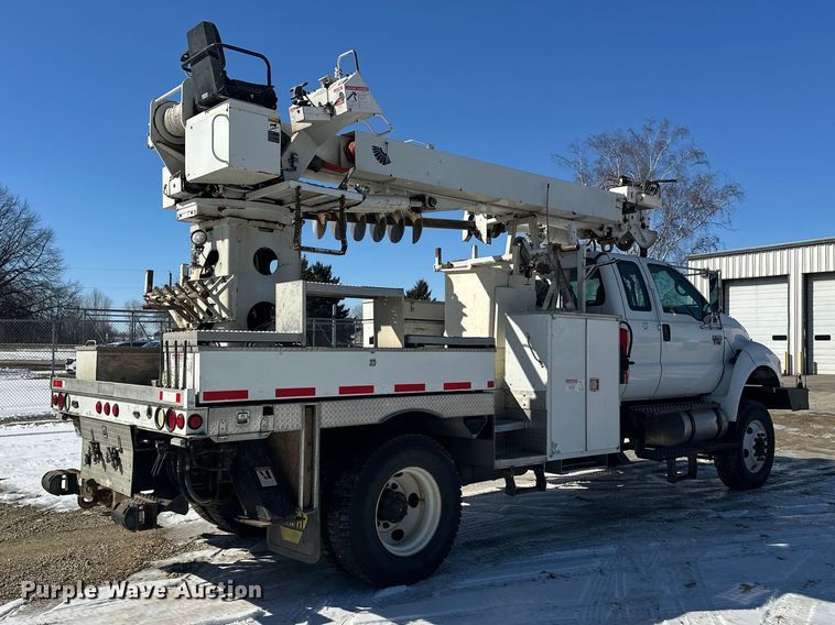 image for item FK1672 2007 Ford F750 digger derrick truck