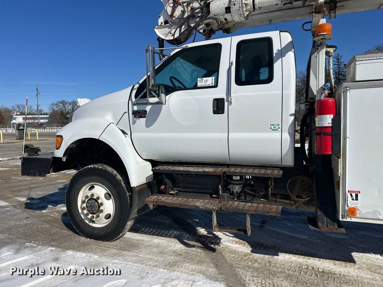 image for item FK1672 2007 Ford F750 digger derrick truck