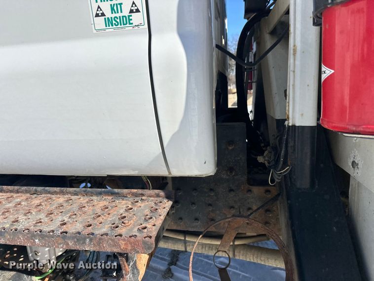 image for item FK1672 2007 Ford F750 digger derrick truck