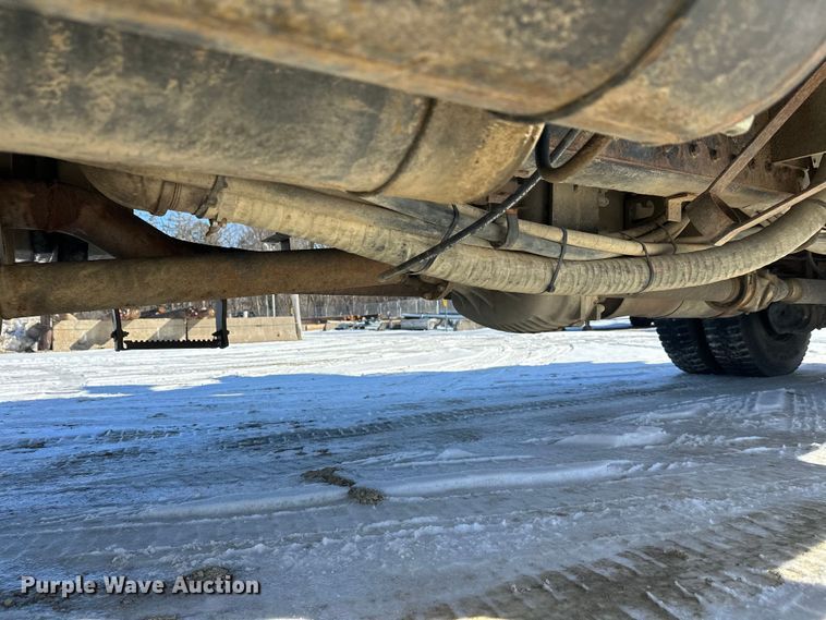 image for item FK1672 2007 Ford F750 digger derrick truck