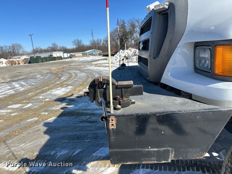 image for item FK1672 2007 Ford F750 digger derrick truck