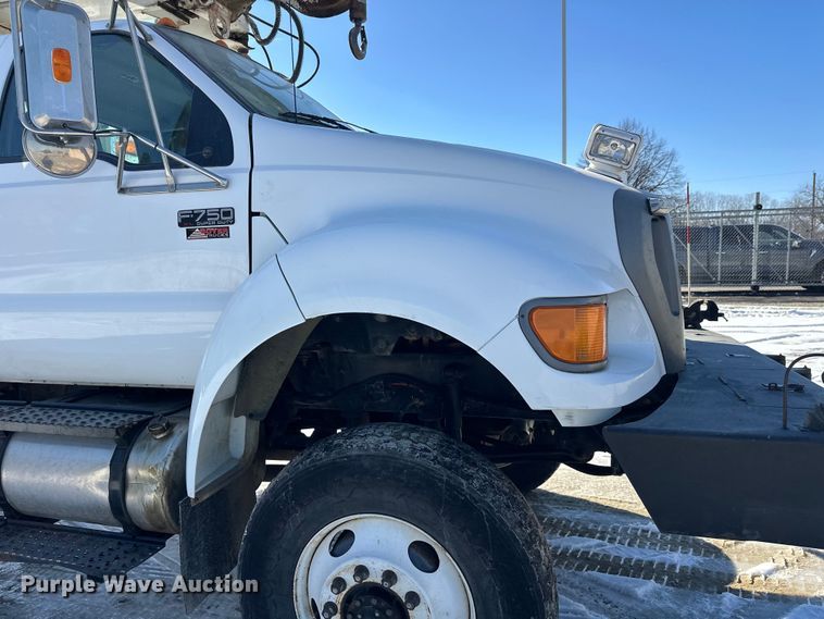 image for item FK1672 2007 Ford F750 digger derrick truck