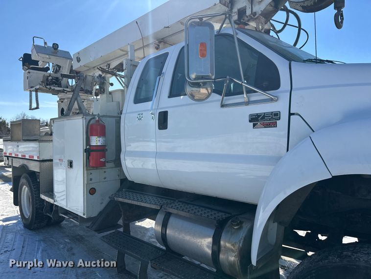 image for item FK1672 2007 Ford F750 digger derrick truck