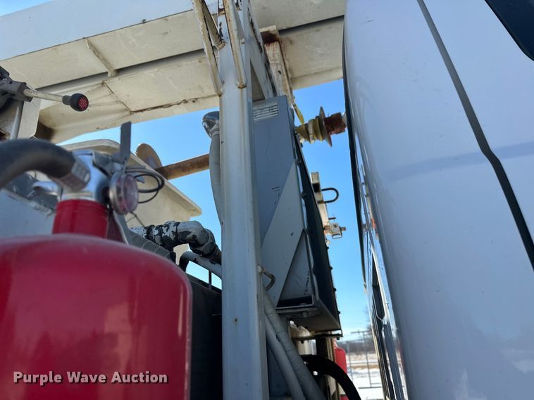 image for item FK1672 2007 Ford F750 digger derrick truck