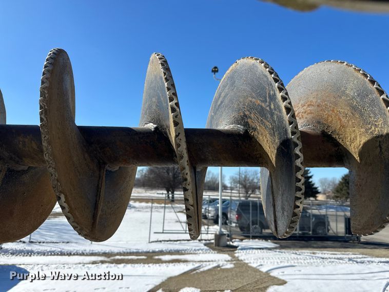 image for item FK1672 2007 Ford F750 digger derrick truck