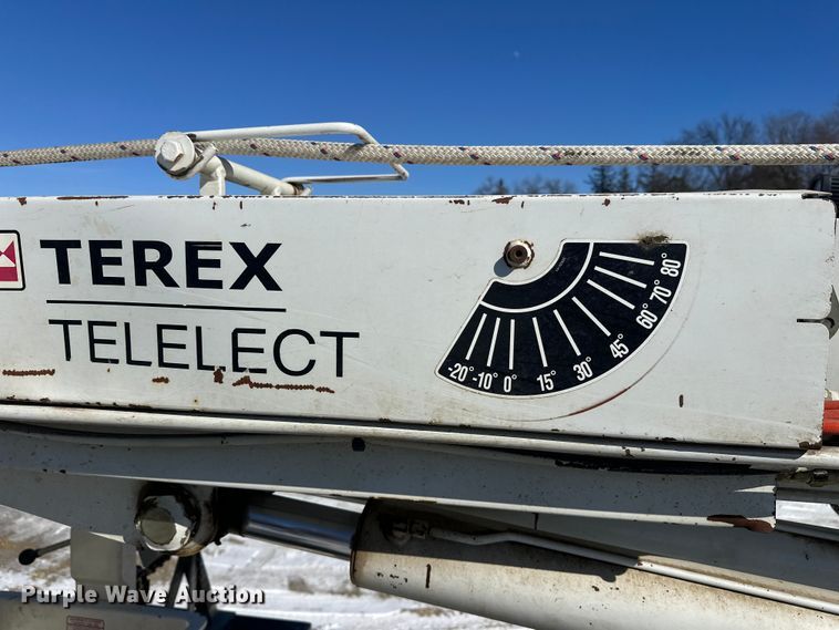 image for item FK1672 2007 Ford F750 digger derrick truck