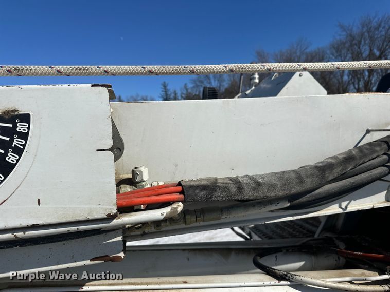 image for item FK1672 2007 Ford F750 digger derrick truck