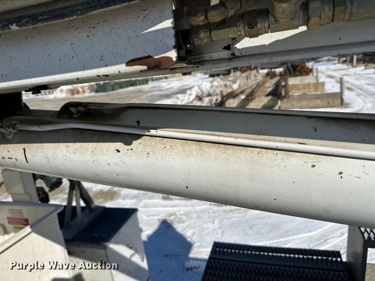 image for item FK1672 2007 Ford F750 digger derrick truck