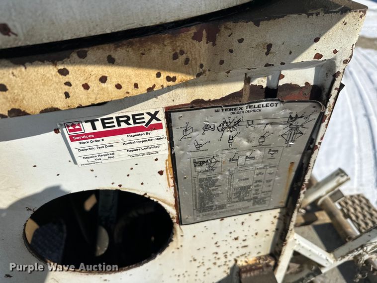 image for item FK1672 2007 Ford F750 digger derrick truck