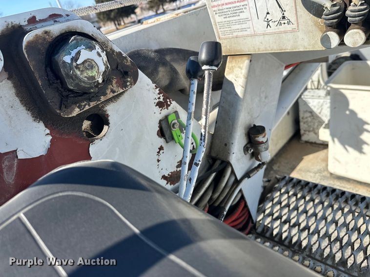 image for item FK1672 2007 Ford F750 digger derrick truck