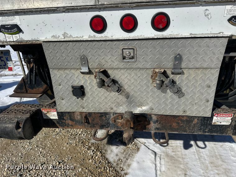 image for item FK1672 2007 Ford F750 digger derrick truck