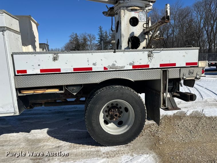image for item FK1672 2007 Ford F750 digger derrick truck