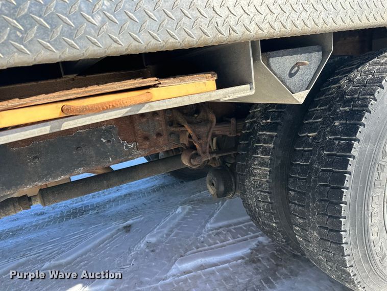 image for item FK1672 2007 Ford F750 digger derrick truck