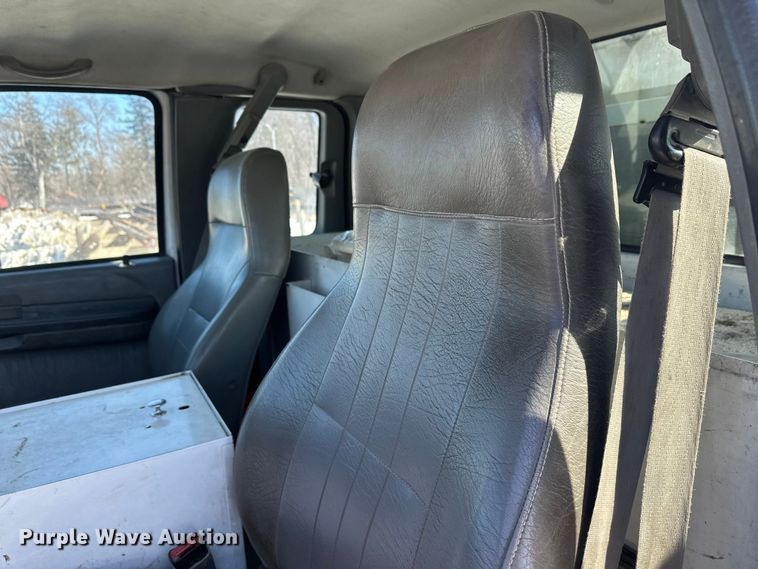 image for item FK1672 2007 Ford F750 digger derrick truck