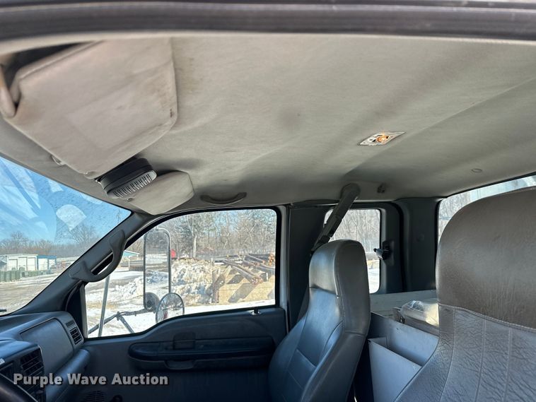 image for item FK1672 2007 Ford F750 digger derrick truck