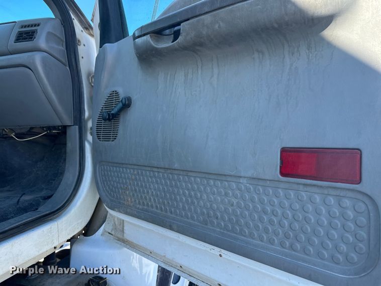 image for item FK1672 2007 Ford F750 digger derrick truck