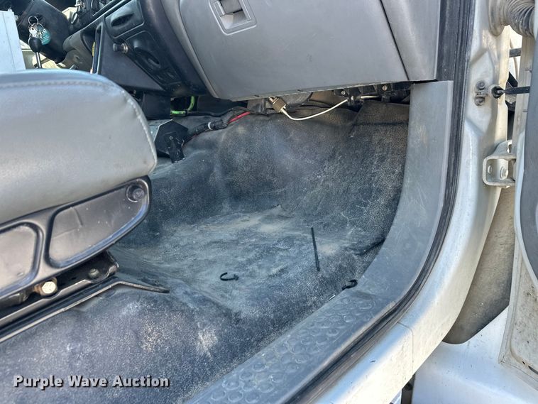 image for item FK1672 2007 Ford F750 digger derrick truck