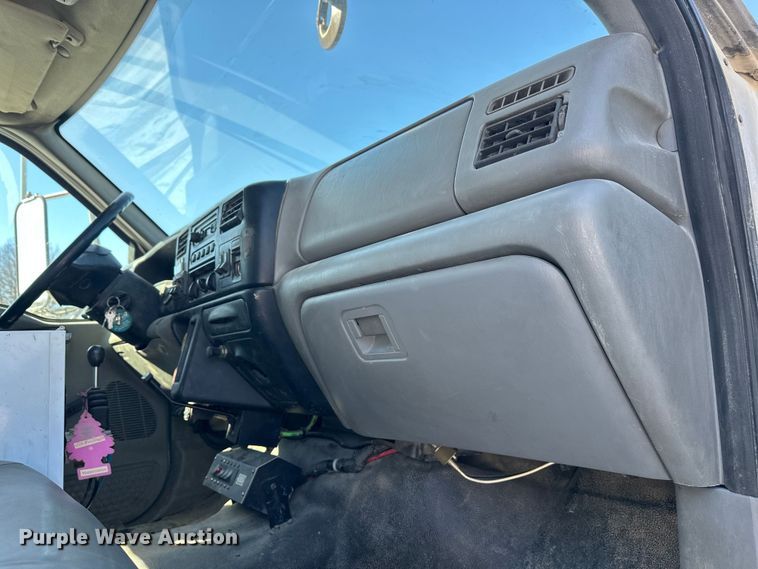 image for item FK1672 2007 Ford F750 digger derrick truck