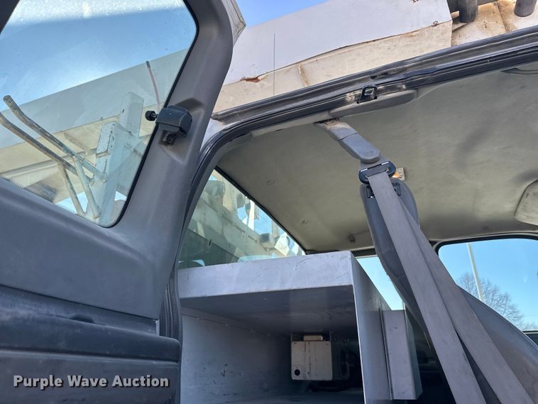 image for item FK1672 2007 Ford F750 digger derrick truck