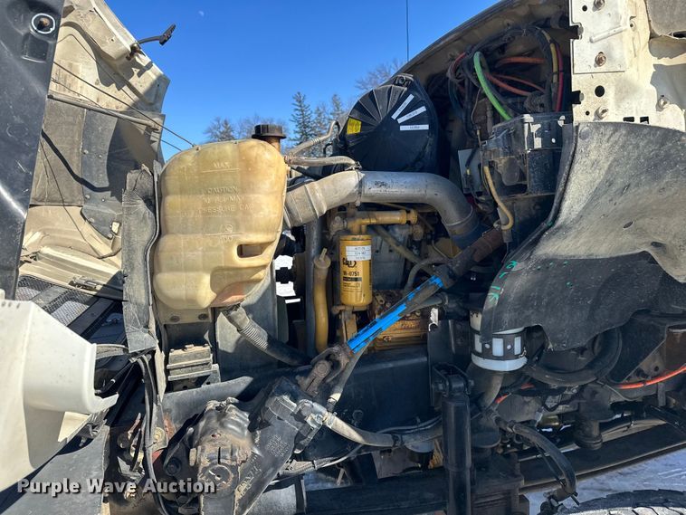 image for item FK1672 2007 Ford F750 digger derrick truck