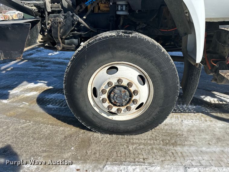 image for item FK1672 2007 Ford F750 digger derrick truck